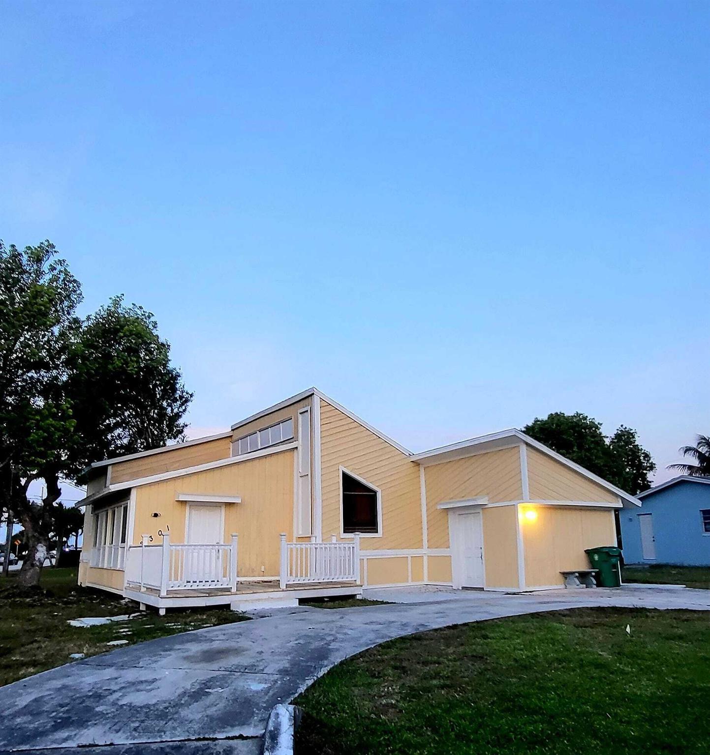 Addison St, Port Saint Lucie, FL 34984