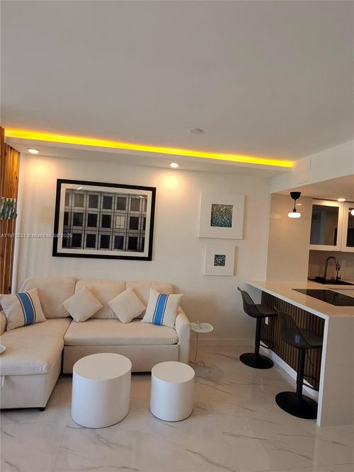 apt-1634-2899 Collins Ave, Miami Beach, FL, 33140-4422 | Card Image
