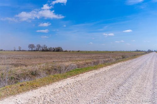 1-000 Cr 820, Matthews, MO, 63867 | Card Image