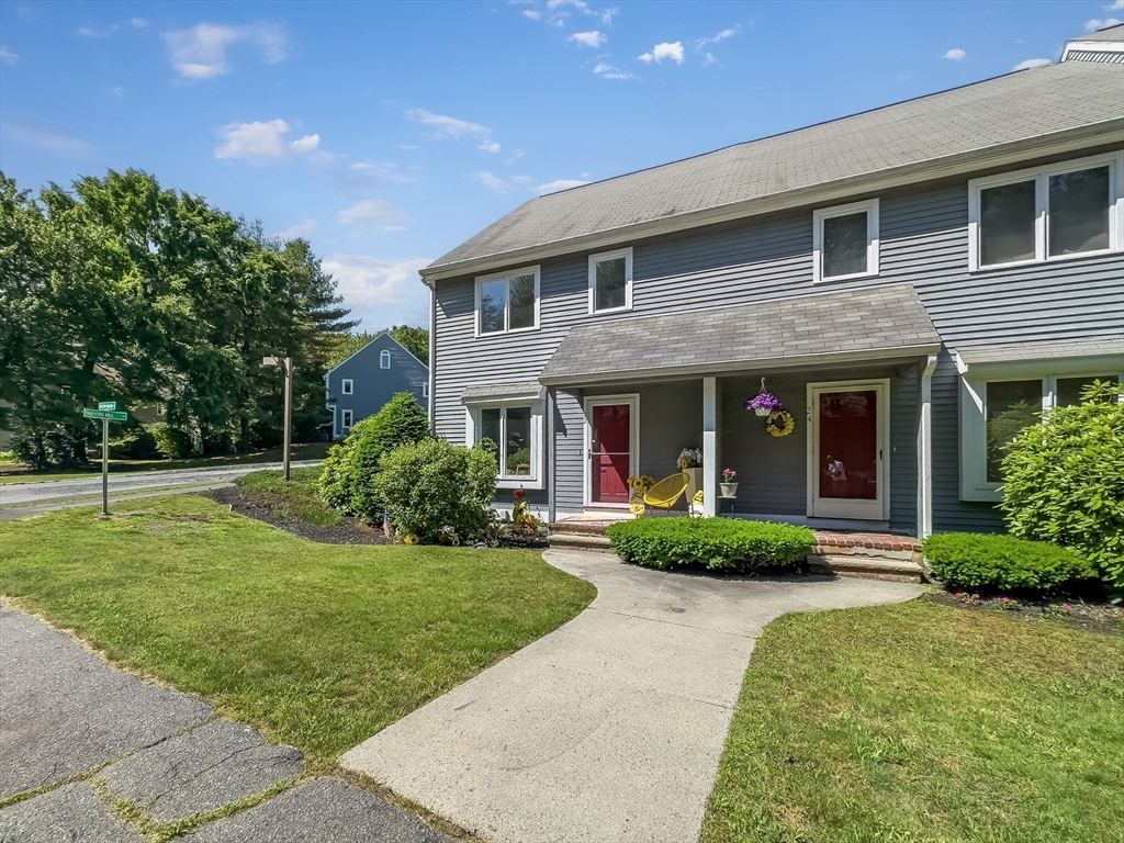 Country Hollow Ln, Haverhill, MA 01832