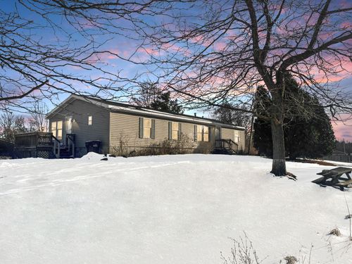 10040 Nichols Rd, Montrose, MI, 48457-9173 | Card Image
