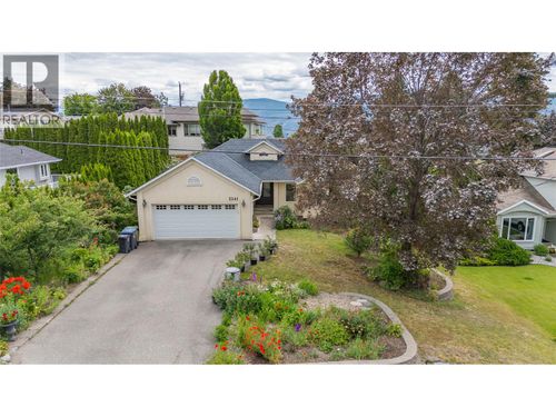2241 Majoros Rd, West Kelowna, BC, V4T2C2 | Card Image