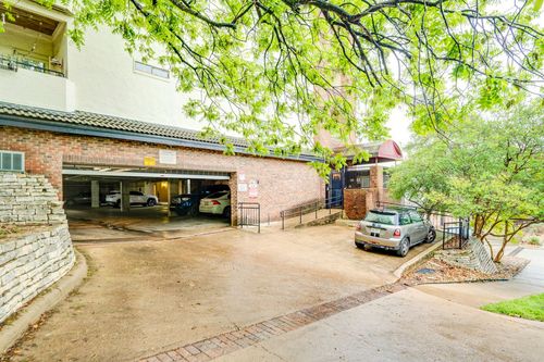 a-205-3001 Cedar St, Austin, TX, 78705-2947 | Card Image