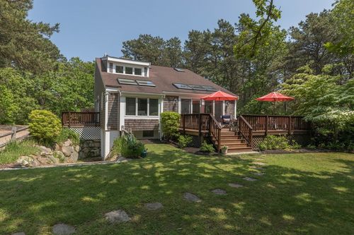 234 Vineyard Meadow Farms Rd, West Tisbury, MA, 02575-5525 | Card Image