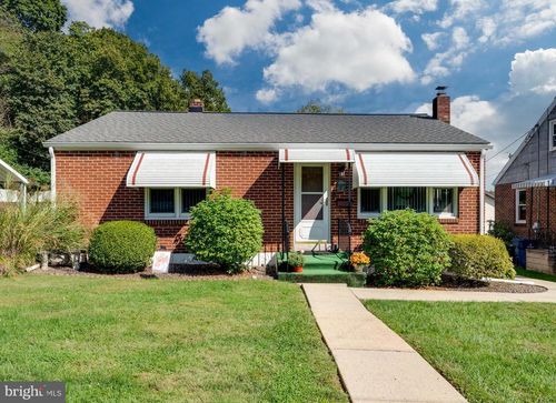 429 W Wyomissing Blvd, READING, PA, 19609-2244 | Card Image
