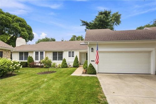 3812 W 79th Ter, Prairie Village, KS, 66208-5136 | Card Image