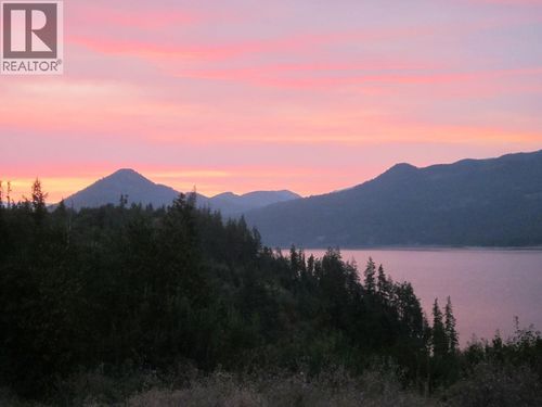 200 Lower Arrow Lake, Castlegar, BC, V1N4V8 | Card Image