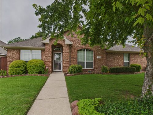 733 Willow Crest Dr, Midlothian, TX, 76065-6996 | Card Image