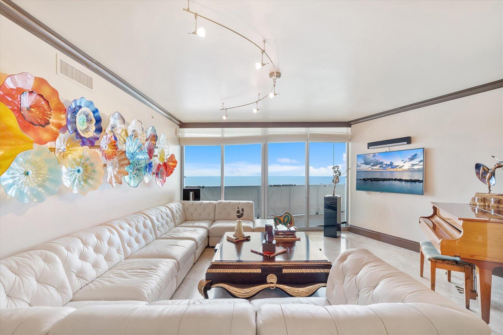 Residential in Hollywood 3