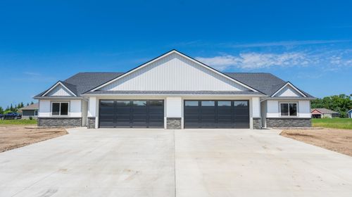 322 Old Glory Dr Ne, Alexandria, MN, 56308-4840 | Card Image