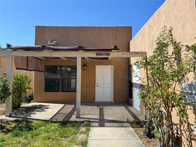 1060 Avenida Linda, Home with 2 bedrooms, 1 bathrooms and 2 parking in Santa Fe NM | Image 3