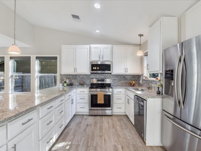 10310 Bilbrook Pl, House other with 3 bedrooms, 3 bathrooms and 4 parking in Austin TX | Image 15