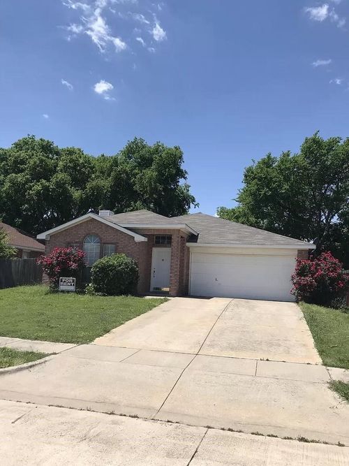 1046 Palomino Dr, Little Elm, TX, 75068-5497 | Card Image