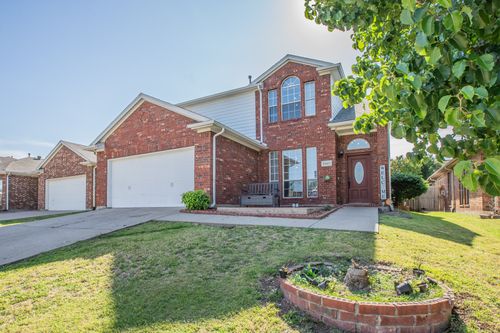 5921 Ash Flat Dr, Fort Worth, TX, 76131-2033 | Card Image