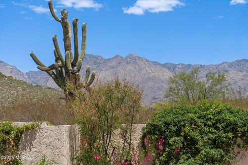 7211 E River Canyon Way, Tucson, AZ, 85750-2116 | Card Image