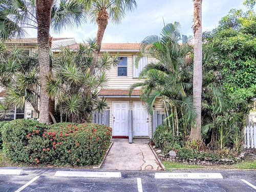 1827-1827 Ne 15th Ave, Fort Lauderdale, FL, 33305-3220 | Card Image