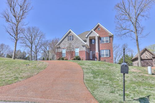 127 Waters Hill Cir, Lebanon, TN, 37087-3051 | Card Image