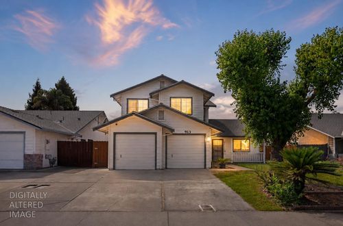 913 Jayhawk Way, Modesto, CA, 95358-6713 | Card Image