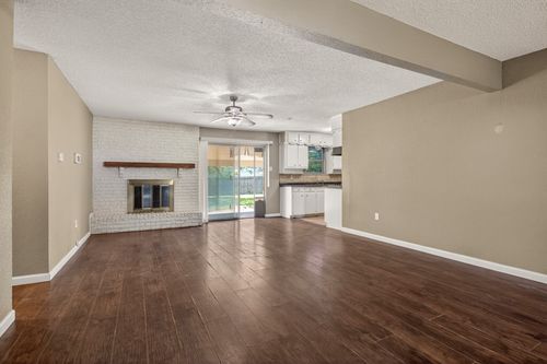 5732 Bonnie Wayne St, Haltom City, TX, 76117-2117 | Card Image