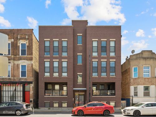 2w-3037 W Belmont Ave, Chicago, IL, 60618-5703 | Card Image