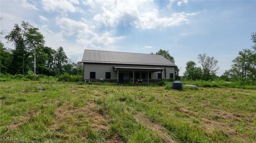 64895 Lovers Lane Road, Cambridge, OH, 43725 | Card Image