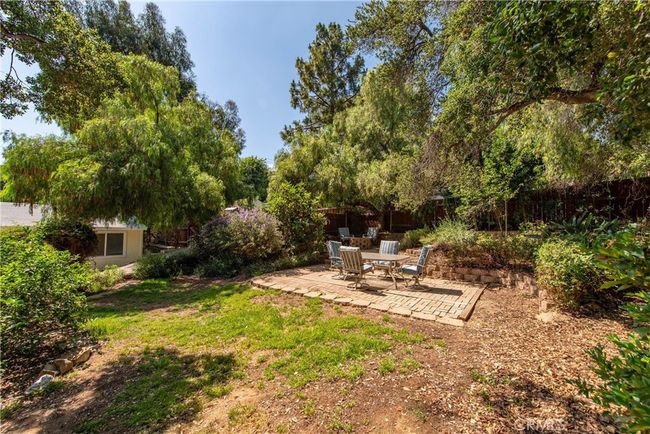 MAIN HOUSE YARD | Image 43