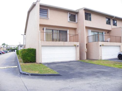 4g-8749 Sw 154th Circle Pl, Miami, FL, 33193-1274 | Card Image