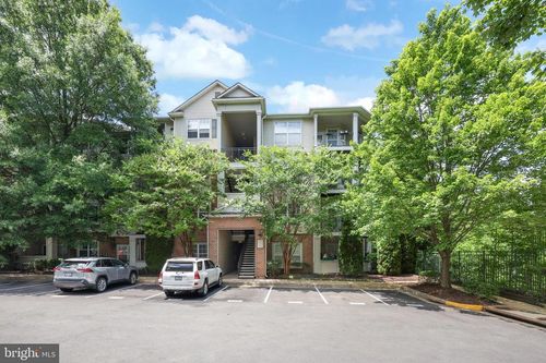 unit-203-12108 Garden Grove Cir, FAIRFAX, VA, 22030-9010 | Card Image