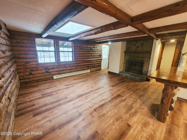 Living Room | Image 20