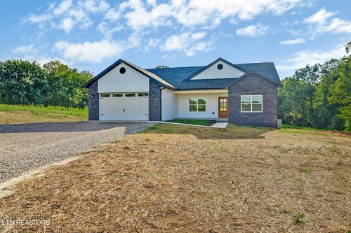 249 Old Grimsley Ct, Grimsley, TN, 38565-5115 | Card Image