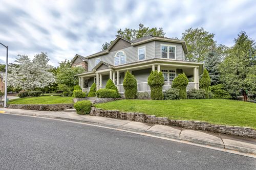 2214 Haviland Dr, Grants Pass, OR, 97527-5173 | Card Image