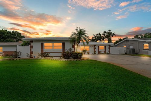 13565 86th Ave, Seminole, FL, 33776-2630 | Card Image