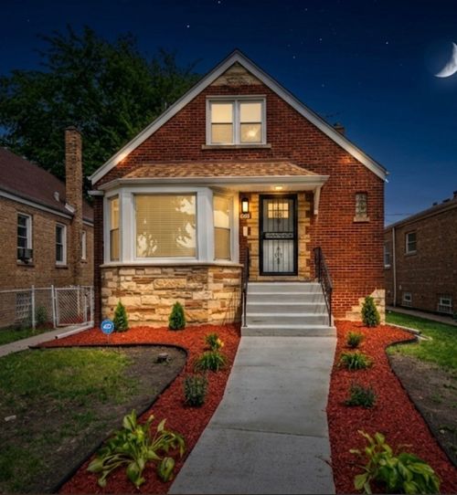 7917 S Christiana Ave, Chicago, IL, 60652-1515 | Card Image