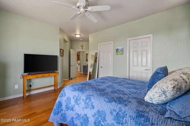 Primary Bedroom | Image 19