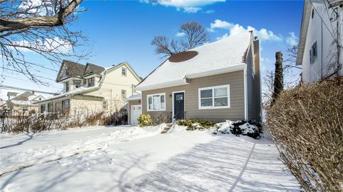 58 Rutland Rd, Freeport, NY, 11520-2415 | Card Image