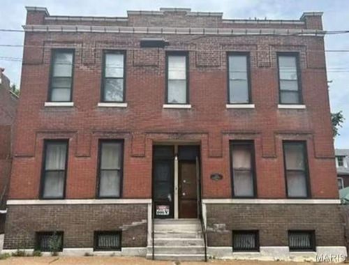 1211 Victor St, Saint Louis, MO, 63104-4325 | Card Image
