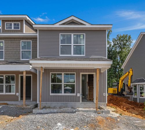 c137-137 Quarry Point Dr, Clarksville, TN, 37043 | Card Image