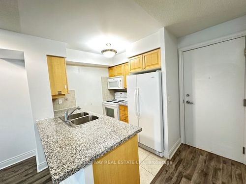 414-15 Greenview Ave, North York, ON, M2M4M7 | Card Image