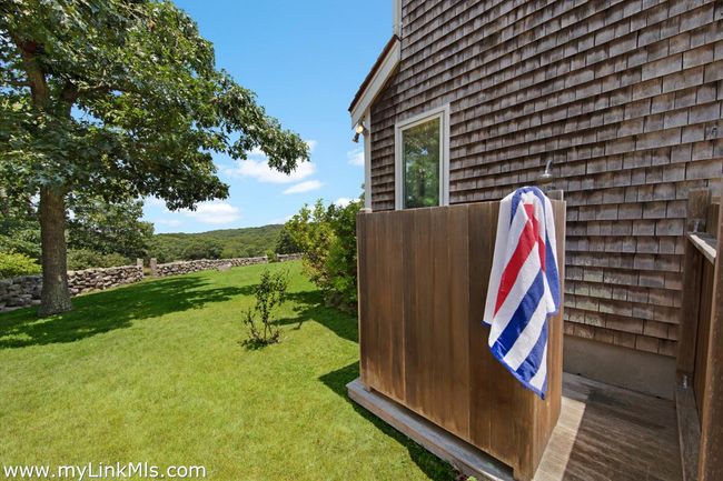 100 Gosnolds Way, House other with 4 bedrooms, 3 bathrooms and null parking in Chilmark MA | Image 15