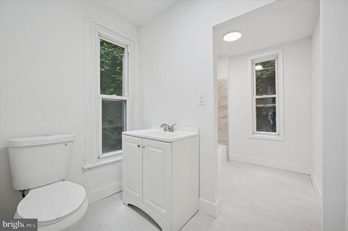 5628 Bloyd St, PHILADELPHIA, PA, 19138-2304 | Card Image