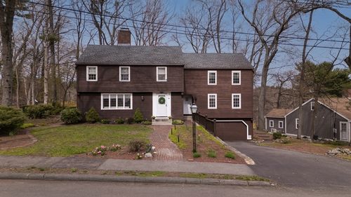 16 Fernway, Lynnfield, MA, 01940-2114 | Card Image