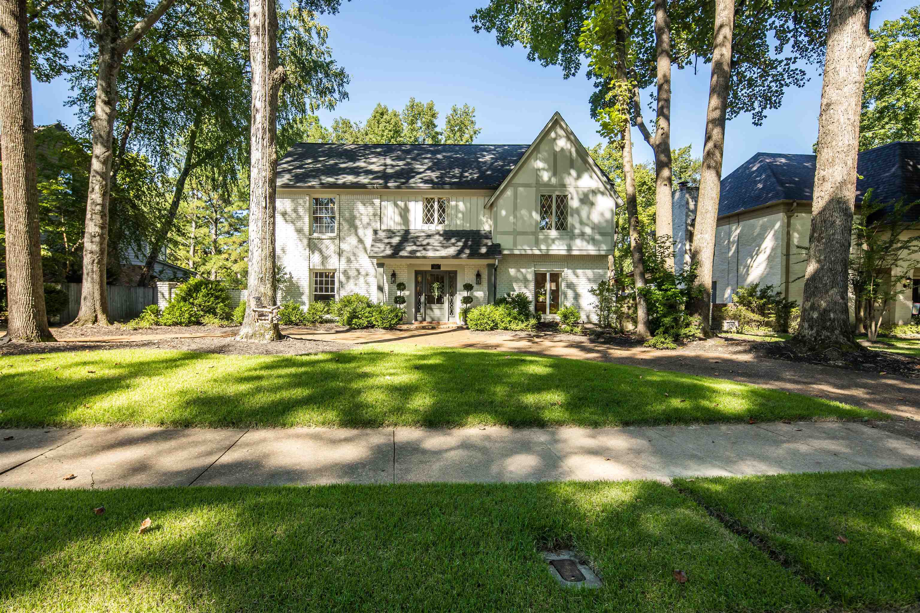 Lansingwood Dr, Germantown, TN 38139