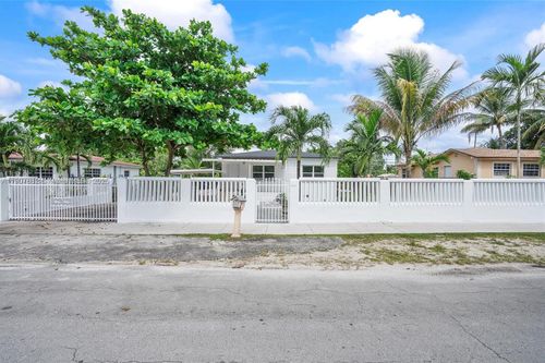 1169 Nw 114th St, Miami, FL, 33168-6117 | Card Image