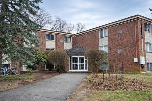18-15 Weld St, Framingham, MA, 01702-7474 | Card Image