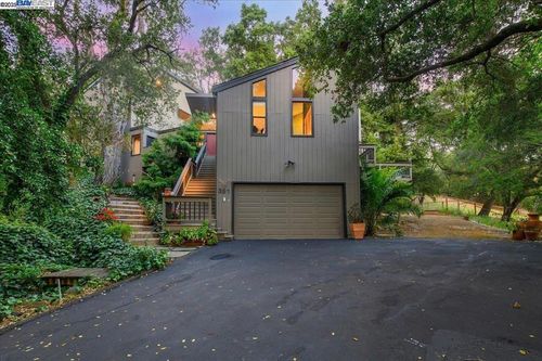 391 Oak Ln, Pleasanton, CA, 94566-9723 | Card Image