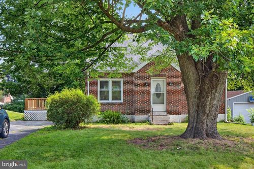 862 Englesville Hill Rd, BOYERTOWN, PA, 19512-8456 | Card Image