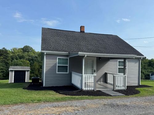 105 Law St, Rocky Mount, VA, 24151 | Card Image