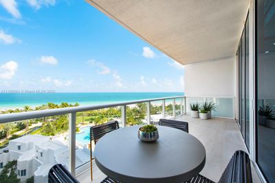 908 - 100 S Pointe Dr, Condo with 2 bedrooms, 2 bathrooms and null parking in Miami Beach FL | Image 2