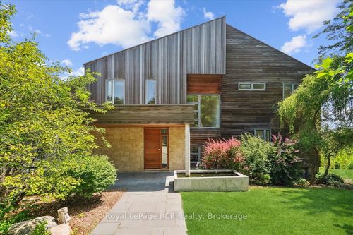 20 Everett Rd, South Bruce Peninsula, ON, N0H2T0 | Card Image