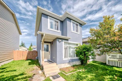 7 Martinview Cres Ne, Calgary, AB, T3J2S2 | Card Image